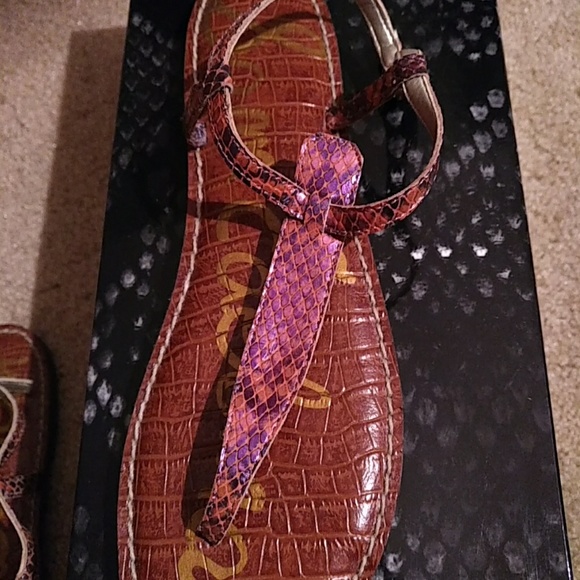 NWT Sam Edelman Iridescent Snakeskin Sandal - Picture 3 of 4